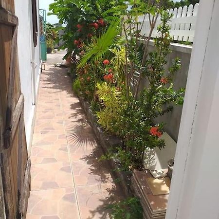Maison Creole Chaleureuse Avec Stationnement เลอโกซิเยร์ ภายนอก รูปภาพ