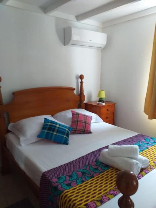 Maison Creole Chaleureuse Avec Stationnement เลอโกซิเยร์ ภายนอก รูปภาพ