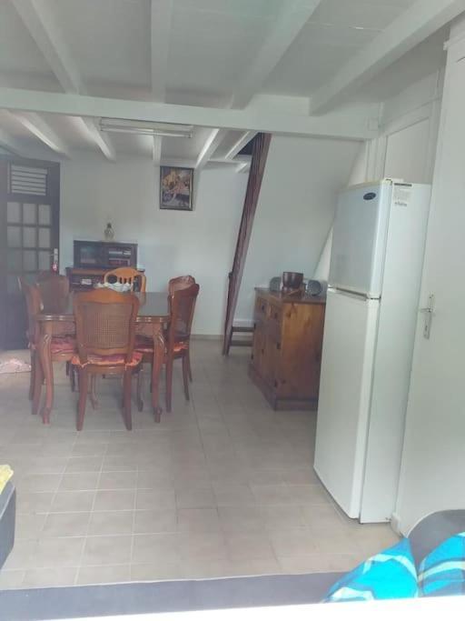 Maison Creole Chaleureuse Avec Stationnement เลอโกซิเยร์ ภายนอก รูปภาพ