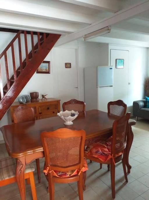 Maison Creole Chaleureuse Avec Stationnement เลอโกซิเยร์ ภายนอก รูปภาพ